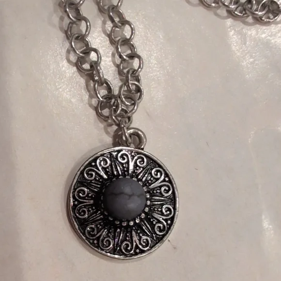 Modernist Necklace - Picture 5 of 6